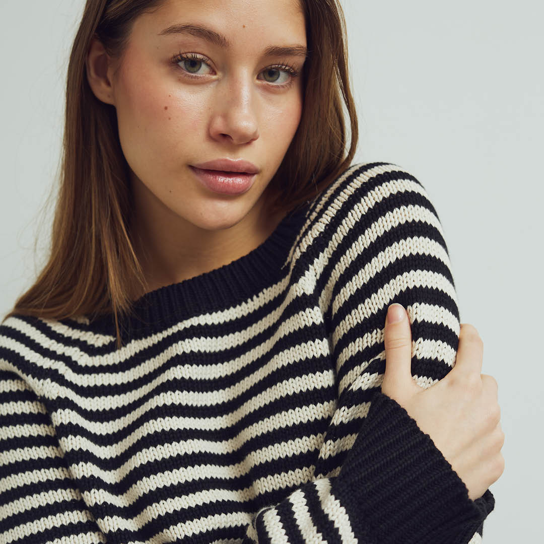 Conservandum Pullover Sweatshirt Black 019400706