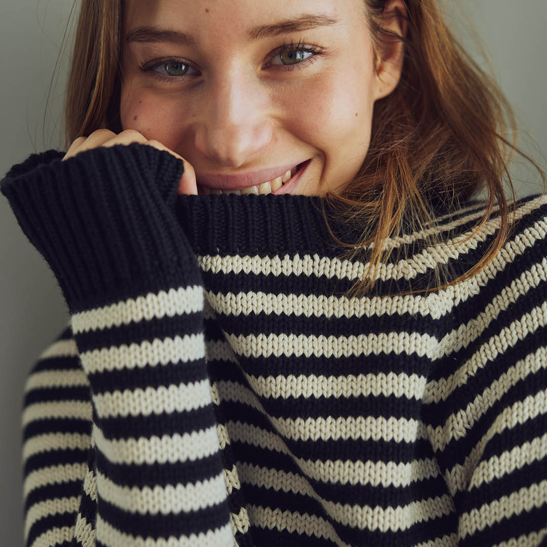 Conservandum Pullover Sweatshirt Black 019400706